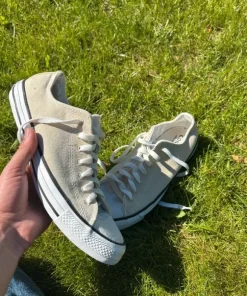 Beige Converse Low