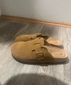 Beige sandaler