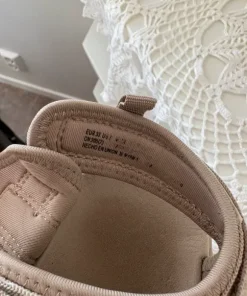 Beige sandaler från H&M storlek 33