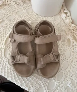 Beige sandaler från H&M storlek 33