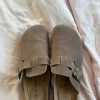 Beige sko