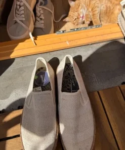 Beżowe espadryle NEXT • lekkie i stylowe
