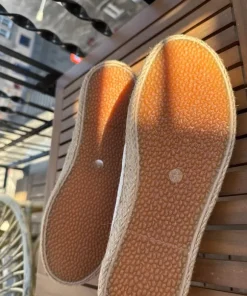 Beżowe espadryle NEXT • lekkie i stylowe