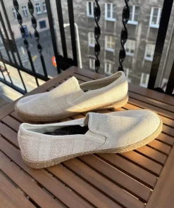 Beżowe espadryle NEXT • lekkie i stylowe