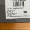 białe skórzane tenisówki
