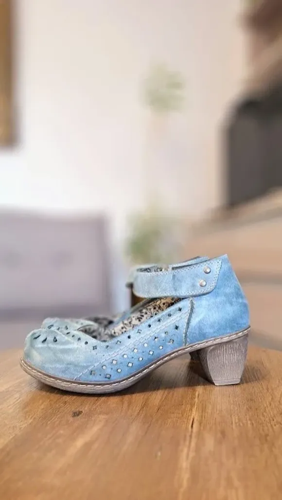 Błękitne ażurowe czółenka Rieker Antistress | Skóra | Rozmiar 36 (22,5 cm)