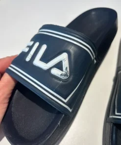 Blåa badtofflor