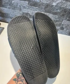 Blåa badtofflor