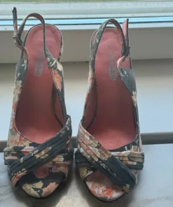 Blommiga klackar med slingback 🌸 Vintage/Y2K vibe | Strl 36