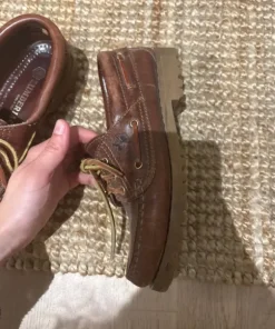 Boat shoes leather brown