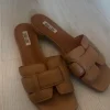 Bukela sandal