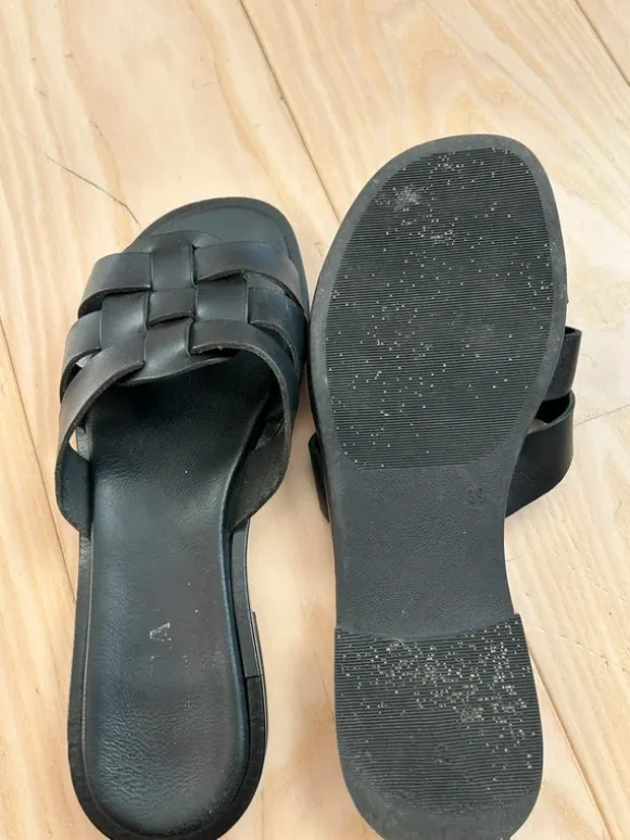 Bukela sandaler