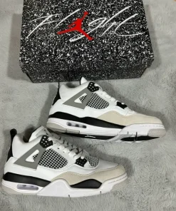 Buty J4