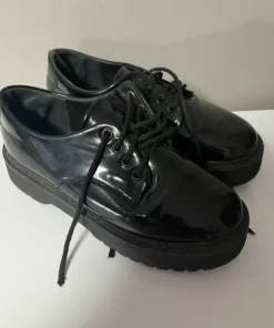 buty lakierkowane