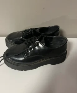 buty lakierkowane