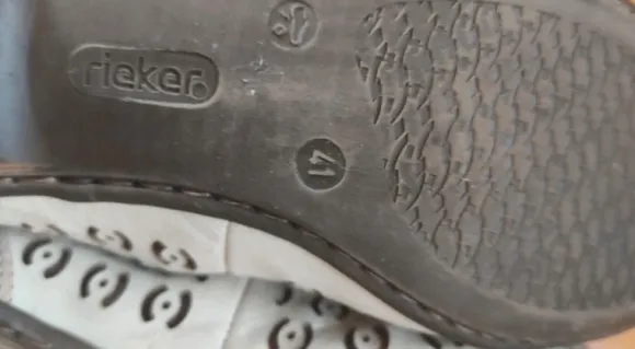 Buty na obcasie Rieker skóra 27 cm