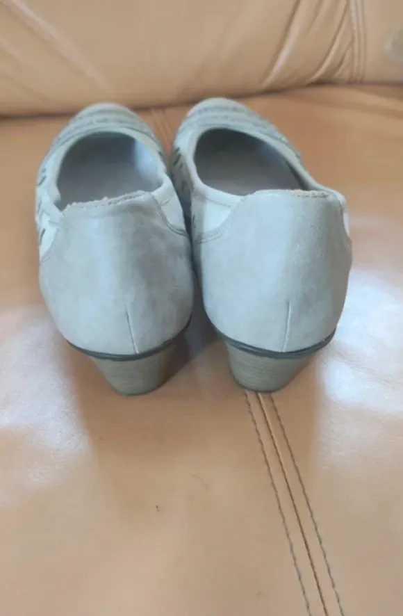 Buty na obcasie Rieker skóra 27 cm