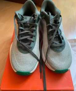 Buty Nike G.T Hustle Academy Vintage Green/Sail-Stadium Green