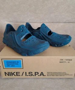 Buty Nike ISPA Universal.
