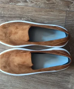 Buty rozmiar 43 + gratis inne.