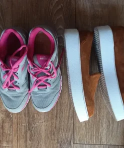 Buty rozmiar 43 + gratis inne.