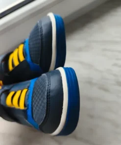 Buty sportowe Geox, rozmiar 33