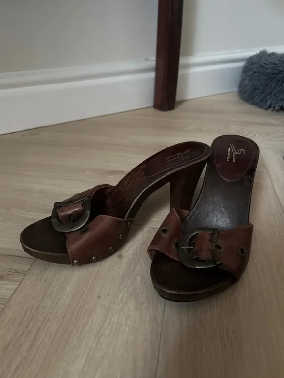 buty vintage na obcasie