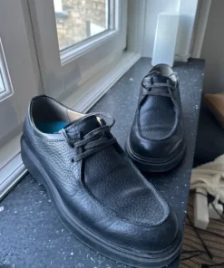 Calvin Klein moc-toe