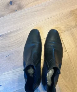 Chelsea boots