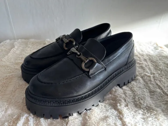 Chunky loafers