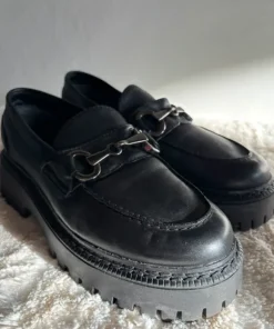 Chunky loafers