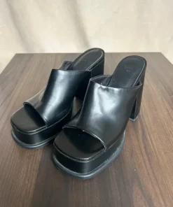Chunky mules