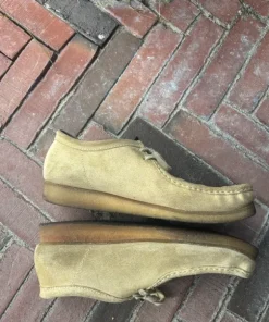 Clarks khaki