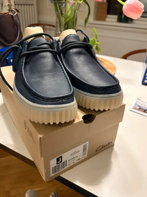 Clarks Torhill Lo Navy Leather – str. 46