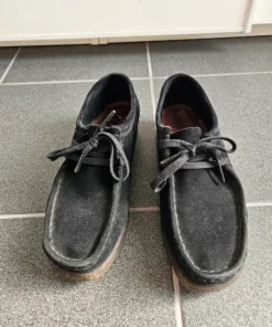 clarks wallabee