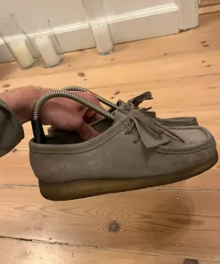 Clarks wallabee