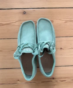 Clarks Wallabees