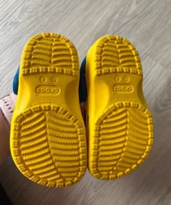 Crocs minions sandaler