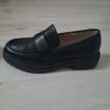 Czarne loafersy