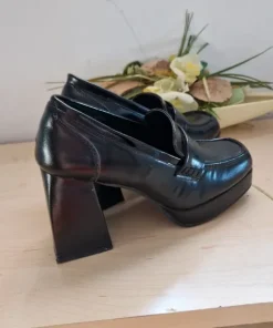 Czarne loafersy / mokasyny na słupku rozmiar 37Rozmiar 37
