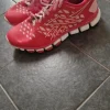 Dam sneakers