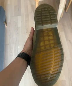 Dr. Martens Adrian YS Olive