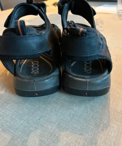 Ecco storlek 45