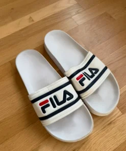 Fila tofflor