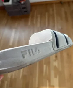 Fila tofflor