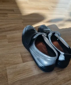 Finskor Ecco stl. 44
