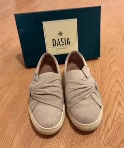 Grå skor från Dasia 38