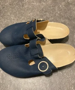 Grey anatomic slippers