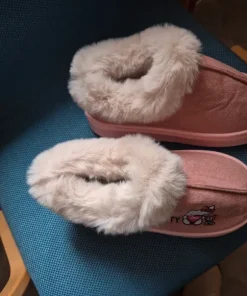 Hello kitty tofflor inneskor med riktig sula
