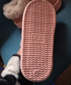 Hello kitty tofflor inneskor med riktig sula